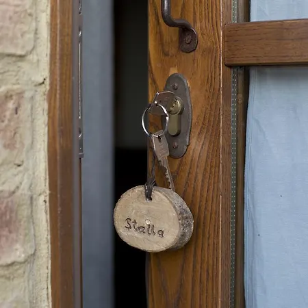 Casa Vicolo Degli Orti * Монтичиано