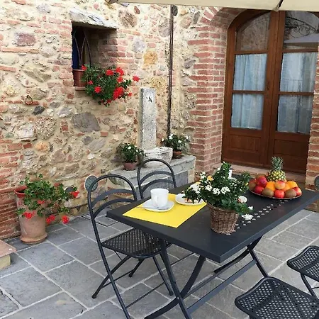 Casa Vicolo Degli Orti * Monticiano